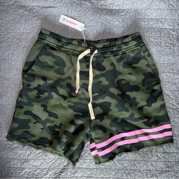 Sundry Camo Shorts - Picture 1 of 3